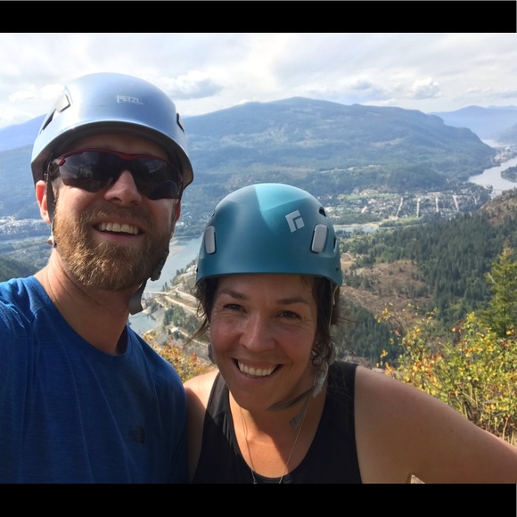 Profile Picture of Carrie Heyde (@carrieheyde) on Poshmark