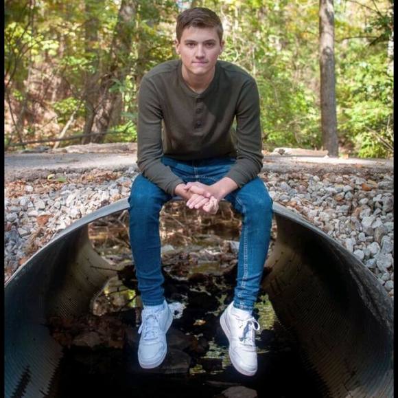 Profile Picture of Brenton Ropp (@brentonropp) on Poshmark