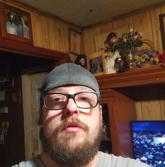 Profile Picture of Robert Parmely (@robertparmely30) on Poshmark