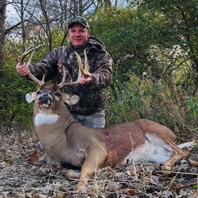 Profile Picture of Jason Hamlet (@theihuntpodcast) on Twitter