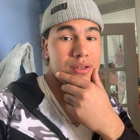 Profile Picture of Luis Centeno (@angprican) on Poshmark
