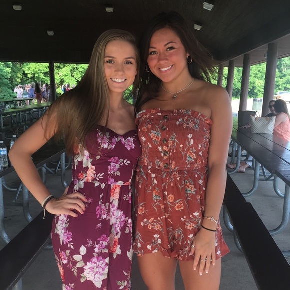 Profile Picture of Anna Arbit (@annaarbit) on Poshmark