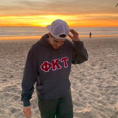 Profile Picture of Julian (@UlloaJulian) on Twitter