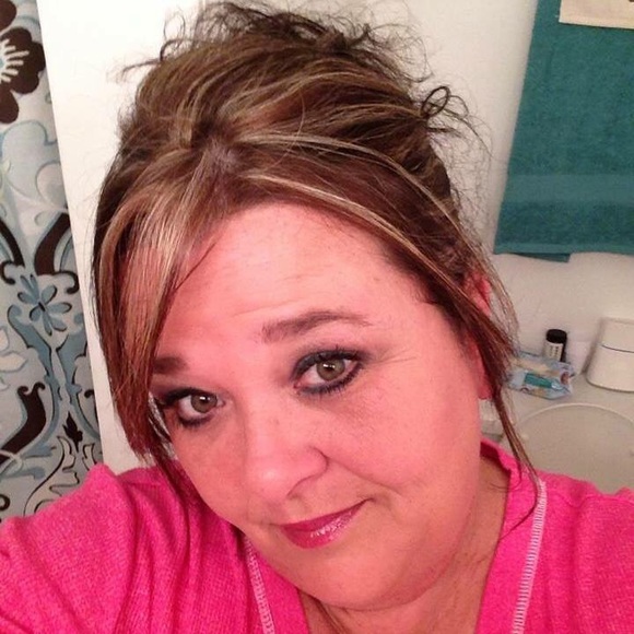 Profile Picture of Sherry Stephens (@sherrystephens) on Poshmark