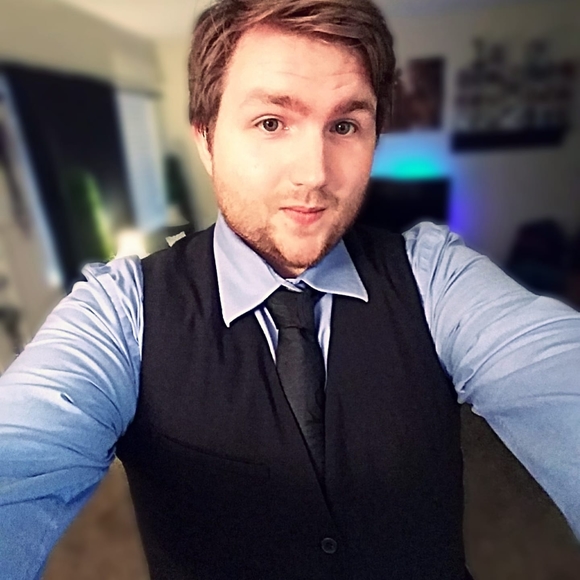 Profile Picture of Andrew Feichko (@feichkoandrew) on Poshmark