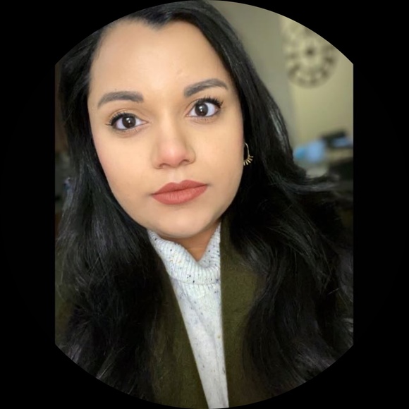 Profile Picture of Nabila Haque (@nabilahaque) on Poshmark