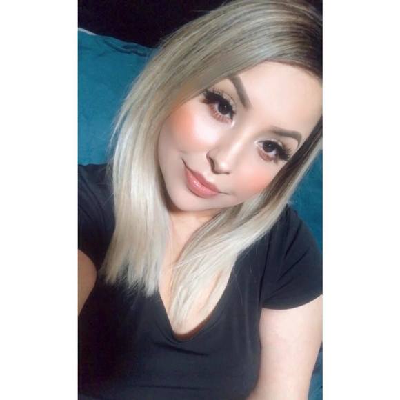 Profile Picture of Alexis Keifer (@alexiskeifer) on Poshmark