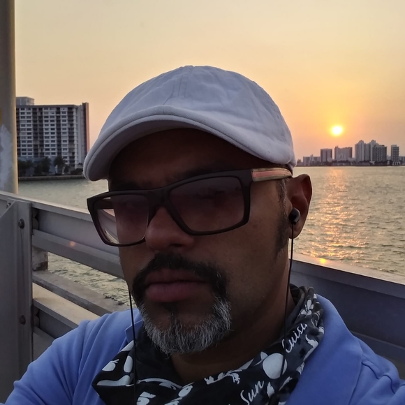 Profile Picture of Fabio Souza (@djfadiosoul) on Poshmark