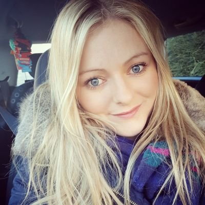 Profile Picture of Vicky.I (@vicky77ingram) on Twitter
