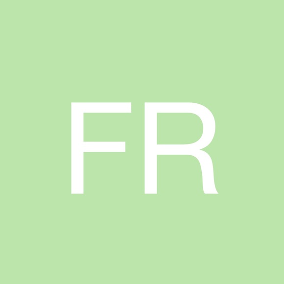 Profile Picture of Fiona Rickels (@frickels) on Poshmark