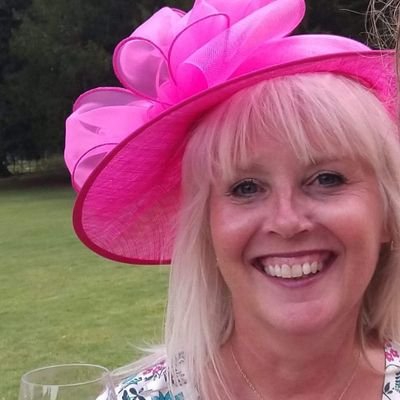 Profile Picture of Louise Clarke (@Loobylou65) on Twitter