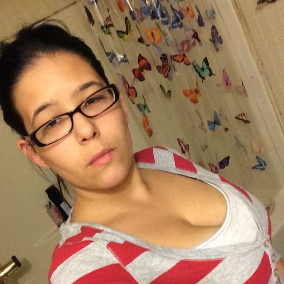 Profile Picture of Strphanie Leedom (@leedomsteph) on Poshmark