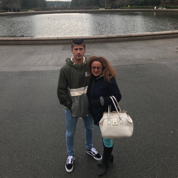 Profile Picture of Julian Navarro (@julian3361) on Poshmark