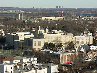 Profile Picture of Far Rockaway High School - Wikipediaon Wikipedia