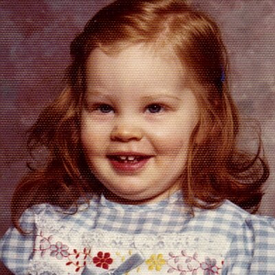 Profile Picture of Jess Cronin (@mom2domandgigi) on Twitter