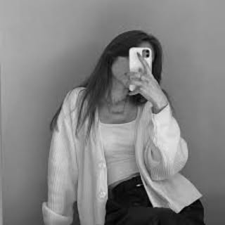 Profile Picture of Mikaela Li (@mikaelali) on Instagram