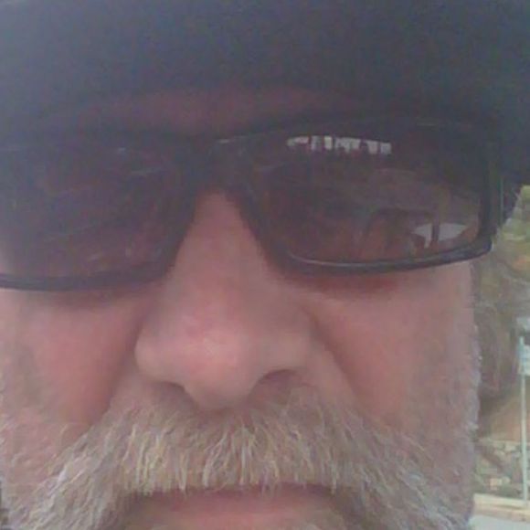Profile Picture of Marc Silva (@linguesakid) on Poshmark