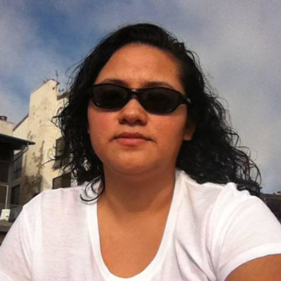 Profile Picture of Anabella Santos (@anabella21v) on Poshmark