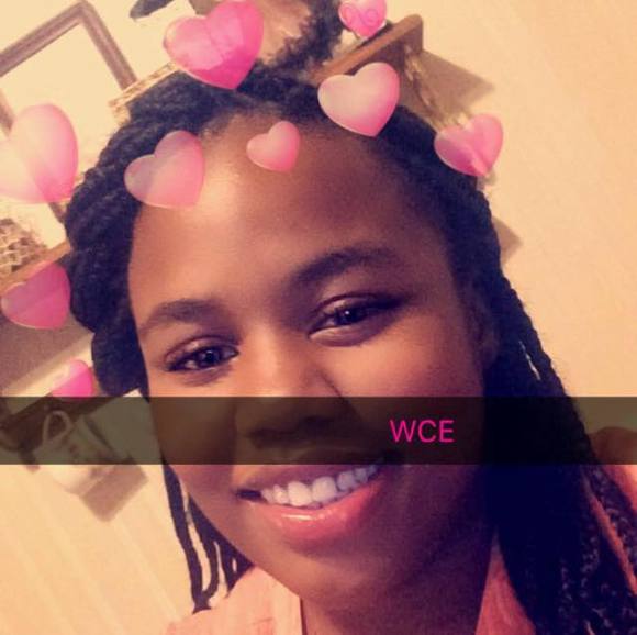 Profile Picture of Adrianna Waters (@waters2001) on Poshmark