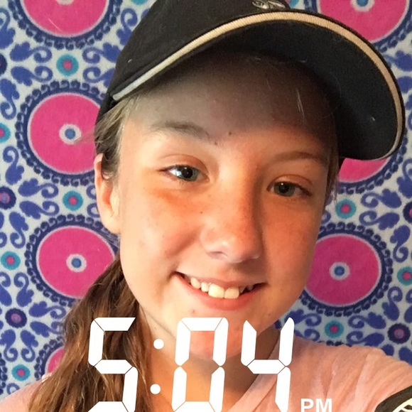 Profile Picture of Jade Gordon (@ellisa_06) on Poshmark