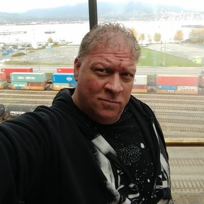 Profile Picture of Jeffrey Mueller (@magpiefilm) on Twitter