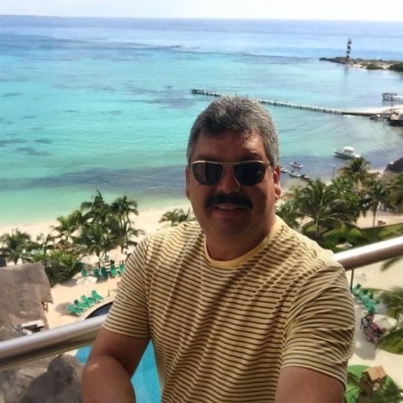 Profile Picture of Pablo Cantu (@pablojcantu) on Poshmark