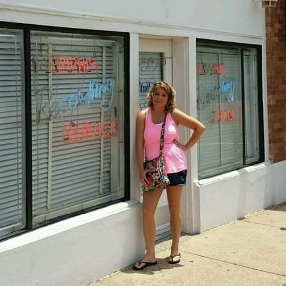 Profile Picture of Autumn Vanbebber (@audey6610) on Poshmark