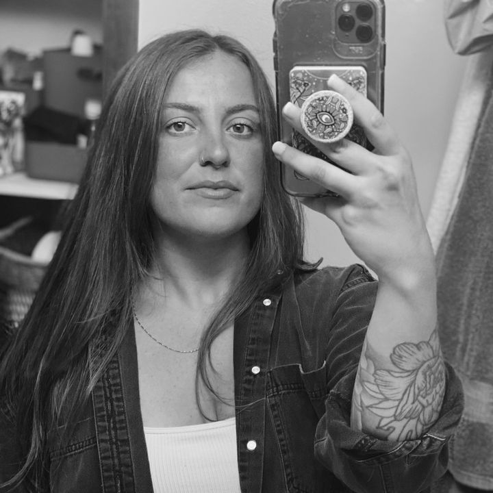 Profile Picture of Courtney Warren (@@courtneywarrenart) on Tiktok