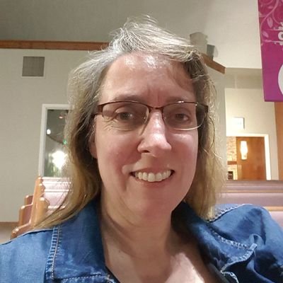 Profile Picture of Heather Bronson (@bronsongirl88) on Twitter