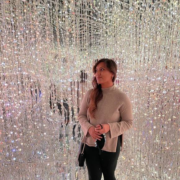 Profile Picture of Zahra Saghir (@zawaboo) on Poshmark