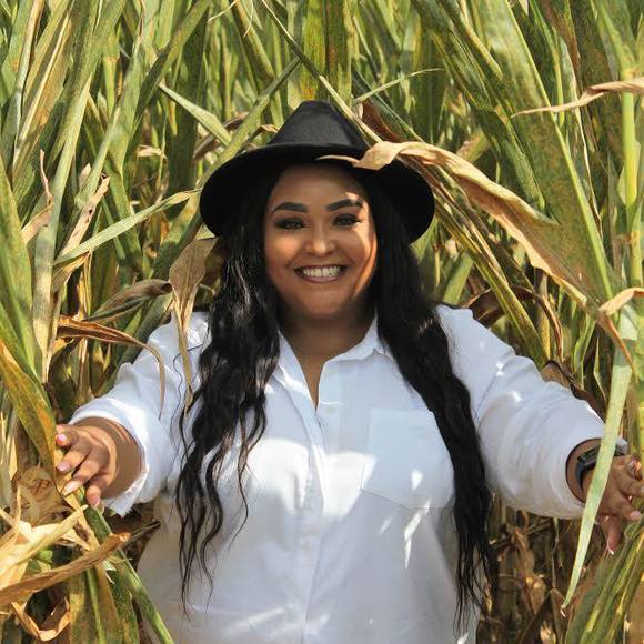 Profile Picture of Athenia Gordon (@theniajo) on Poshmark