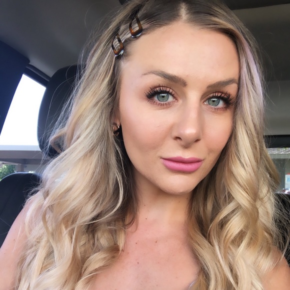 Profile Picture of Danica Cauffield (@dcauffield) on Poshmark