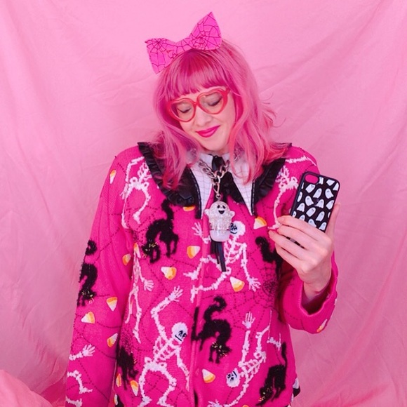 Profile Picture of Jeanette Converse (@gigiconverse) on Poshmark