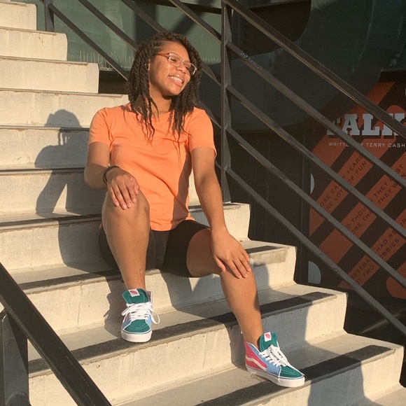 Profile Picture of Morgan Mccaffity (@mndm4lf) on Poshmark