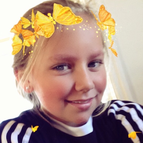 Abagail Robertson - Poshmark Profile Picture of Abagail Robertson (@aloha_abbs) on Poshmark