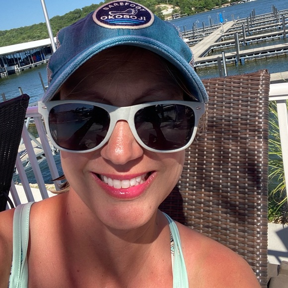 Profile Picture of Megan Zarembinski (@meganbinski) on Poshmark