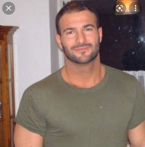 Profile Picture of Chris Luchettie (@chrisluchettie) on Poshmark