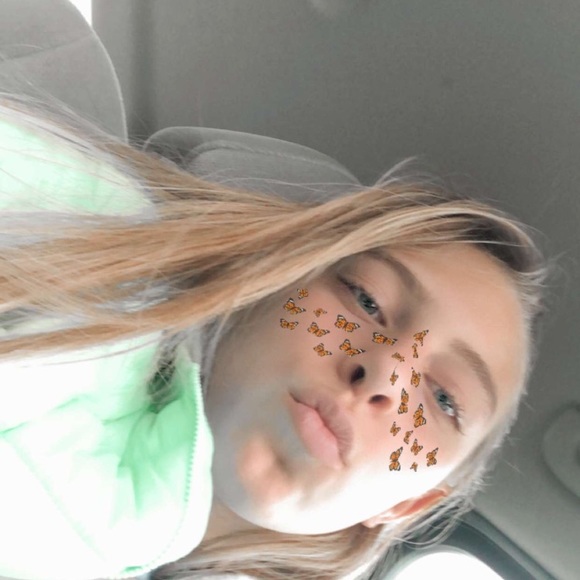 Profile Picture of Lilly Krusemark (@lilly163) on Poshmark