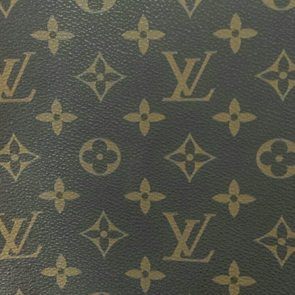 Profile Picture of David Barron (@idfair1) on Poshmark