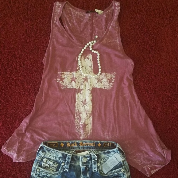 Profile Picture of Stacie Swan (@rustictexan) on Poshmark