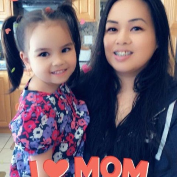 Profile Picture of Nga Huynh (@krenke56) on Poshmark