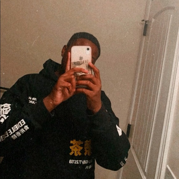 Profile Picture of Blackman34 Kevern (@graysenkevern) on Poshmark