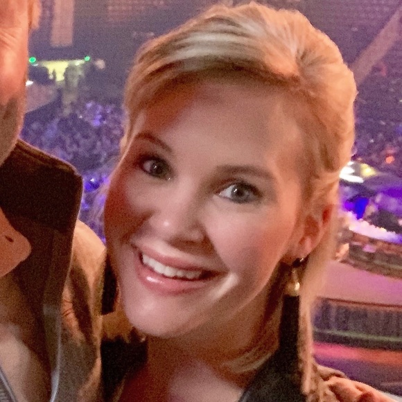 Megan Mundt - Poshmark Profile Picture of Megan Mundt (@meganmundt) on Poshmark