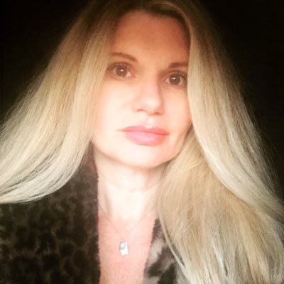 Profile Picture of Deanna Dylan Scott (@Oneveganmama) on Twitter