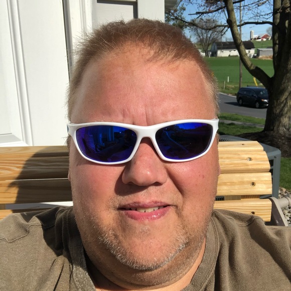Profile Picture of Michael Schildt (@mikeschildt1970) on Poshmark