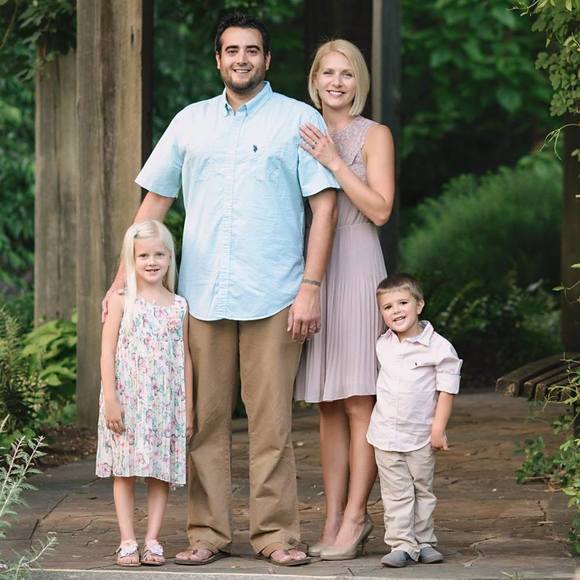 Cassandra Casale - Poshmark Profile Picture of Cassandra Casale (@cassiemoh) on Poshmark