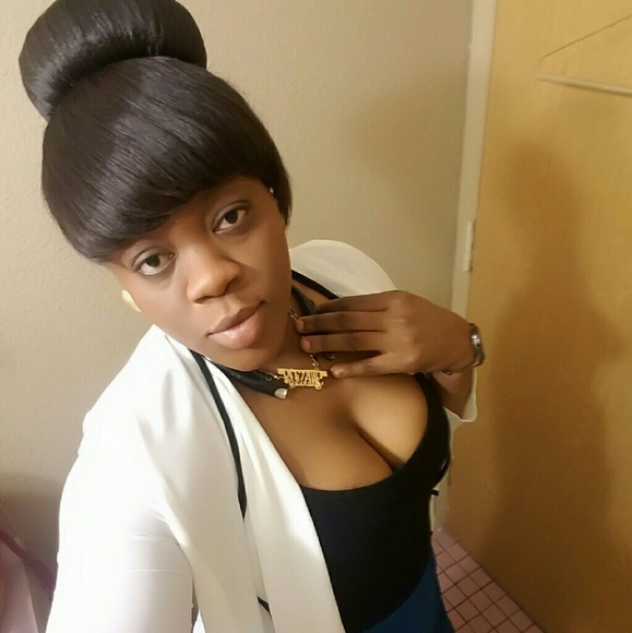 Profile Picture of Jenneh Fahnbulleh (@janeski84) on Poshmark