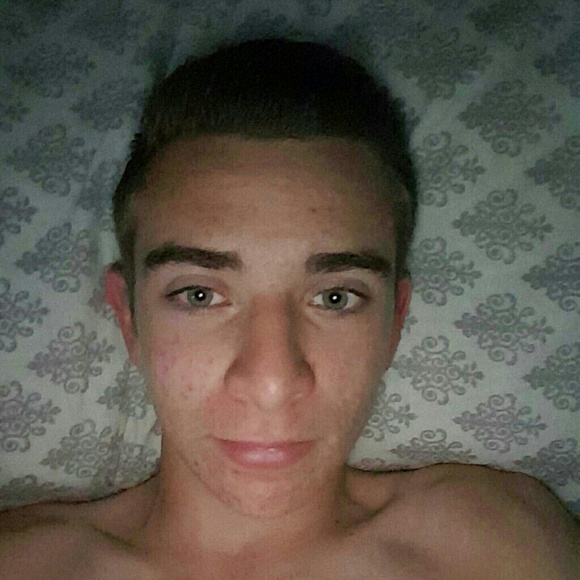 Profile Picture of Jacob Rocha (@papa_roach209) on Poshmark