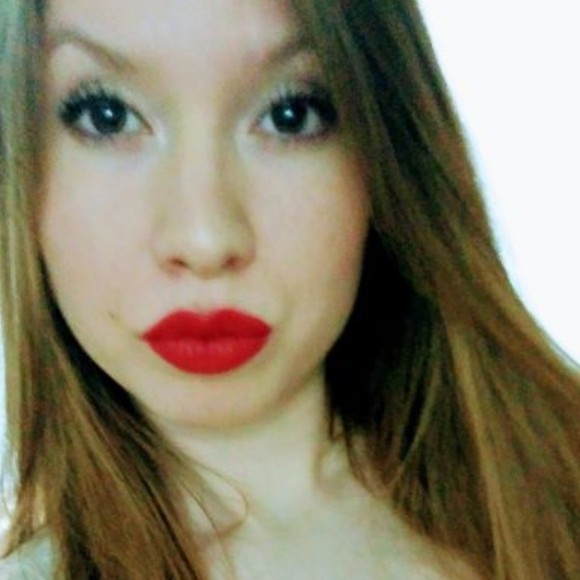 Profile Picture of Amarissa Shinsato (@amarissa_shin) on Poshmark