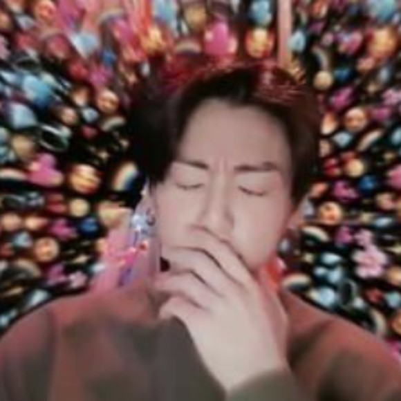 Profile Picture of Nancy Canovas (@nancyuwu) on Poshmark